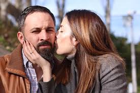 Una Trans Televisiva Quiere Tema Con Abascal Quiero Que Vea Que Es Una Vagina
