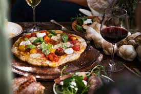 Vizitează comanda de grup pentru a le confirma. Asocieri Culinare In Stil Italian Pizza Si Vin