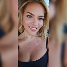 Sarah Verner's Instagram, Twitter & Facebook