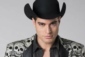 Danilo Carrera reta a palomazo a dos grandes de la banda