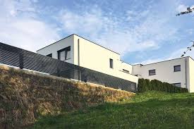 Magnus Absturzsicherung Zaunidee Begrenzung In 2020 Alu Zaun Gartengestaltung Einfahrtstor