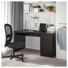 Malm Schreibtisch Schwarzbraun Ikea Osterreich In 2021 Ikea Malm Desk Black Desk Ikea Office Desk