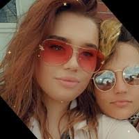 Mallory Pettit's Instagram, Twitter & Facebook