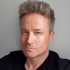 Mitarbeitende von Santander Deutschland