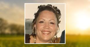 Jennifer Hastings's Instagram, Twitter & Facebook