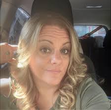 What is the movie where Molly Ringwald has a baby with her boyfriend and  her parents are not happy?