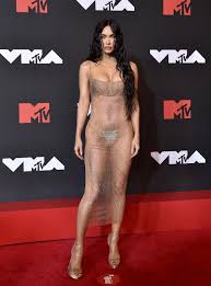 2021's unforgettable celebrity fashion