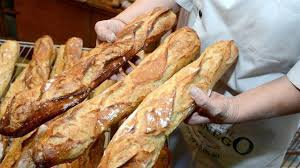 Pres D Angers Ils Pillaient Le Distributeur Automatique De Baguettes Angers Maville Com