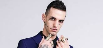 Il settimanale chi ha paparazzato achille lauro insieme alla nuova fidanzata: Francesca Fidanzata Achille Lauro Esiste Davvero O E Soltanto Una Copertura