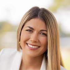 Bridgett Sparks's Instagram, Twitter & Facebook