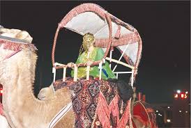 A dozen camels were banned from a beauty contest during the king abdulaziz camel festival in saudi arabia after they were given botox injections, according to the national , a newspaper based in abu dhabi, united arab emirates. Al Dahna Calling Saudi Gazette