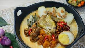 Opor ayam, braised chicken in coconut milk. 5 Resep Opor Ayam Putih Untuk Lebaran Khas Indonesia Umroh Com