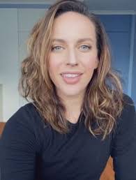 Stefanie Jones's Instagram, Twitter & Facebook