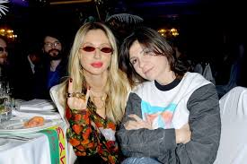 Продюсер не считает свой поступок корректным, но и не собирается. Loboda Bolshe Ne Lyubit Svoyu Lyubovnicu Ona Proignorirovala Ee Den Rozhdenya