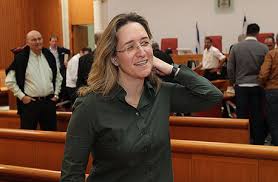 ביניהם, חברים, בני משפחה וידוענים 32. ×§×'×œ×ª ×¤× ×™× ×œ×¡×•×œ×'×¨×' ×›×œ×›×œ×™×¡×˜