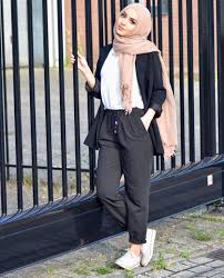 Long gone are the days when modest fashion was looked down upon. Soft Girl Outfits Hijab Novocom Top