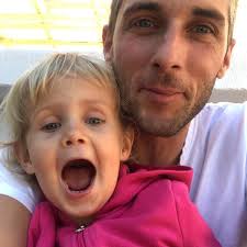 Torp fra ca. 1860 med ca. 80 m2 beboelse + terrasse på 12 m2. El indlagt,  vand fra boret brønd og badeværelse med multtoilet, men ikke WC.  Trekammerbrønd findes, men ikke infiltration.