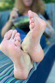 Mature foot smell, wrinkled soles, mom feet, mature feet, granny feet, soles, ebony soles, granny foot fetish, mature footjob, ebony foot worship. â„‹ê®ŽuÑ•â„° ê®Žâ„± Ñ•ê®Žâ„'â„°Ñ• Blm On Twitter More Of Blake S Mouthwatering High Arched Mature Soft Bare Expose White Soles And Pedicured Toes