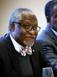 Cameroun: l'avocat Akéré Muna est investi candidat à la présidentielle pour  le parti Univers