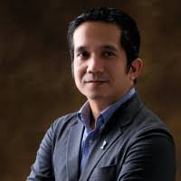 Raquel Barela's Instagram, Twitter & Facebook