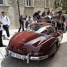 Mercedes Benz 300sl During The Mille Miglia In Brescia Italy Via Instagram Varganator 300slrestorations Mercedes Benz Classic Classic Cars Mercedes Benz