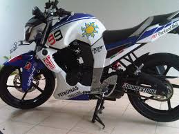 Modifikasi motor bison pake ban mob. Modif Byson Yamaha Factory Team Mediasl