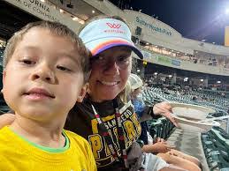 Kerry Haines's Instagram, Twitter & Facebook