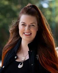 Sarah Atchison's Instagram, Twitter & Facebook