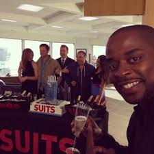 More behind the scenes @suits_usa #endofanera 👏🏼