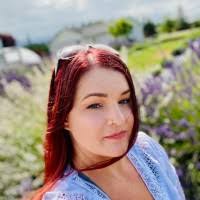 10+ "Danielle Snell" profiles