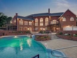 7653 North Rd Eau Claire Wi 54701 Mls 1526960 Zillow Eau Claire Cool Pools Mansions