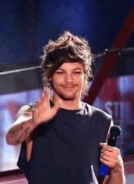 Louis tomlinson's 'baby news' gets the meme treatment on. Louis Tomlinson Gifs Tenor