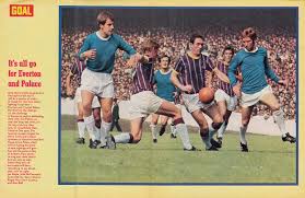 Todas las noticias que hemos publicado sobre everton > página 1. 16th August 1969 Crystal Palace Defenders John Mccormack And Roger Hoy Holding Off Everton Duo Joe Royle And Al Everton Football Club Everton Football Everton