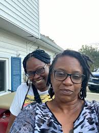 Keesha Thomas's Instagram, Twitter & Facebook