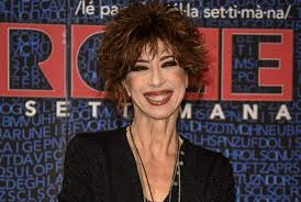 With sabrina ferilli, veronica pivetti, alessandro di carlo, paola tiziana cruciani. Veronica Pivetti Eta Compagna Ex Marito Figli Malattia Sorella Irene Instagram Donnapop
