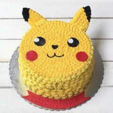 eine gelbe pokemon torte hier ist ein pikachu mit roten backen und schwarzen augen pokemon torte geburtstagskuchen fur jungen pokemon geburtstagsfeier