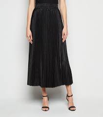 Comment choisir la jupe longue idéale : Jupe Mi Longue Noire Plissee Et Pailletee New Look