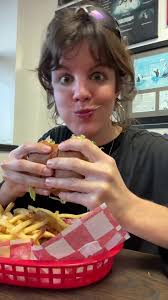 alguien que se acuerda de ti se ha comido una hamburguesa en cocoa, FL 🥰  @peldanyos