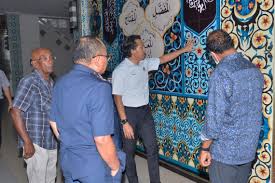 Di langkawi terkenal pulau bebas bea cukai atau tidak kena pajak, selain banyak untuk tempat shopping, di sana punya pantai yang tidak kalah dengan negara. Taklimat Pulau Bebas Cukai Oleh Jkdm Perak