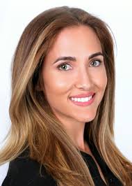 Yari Torres's Instagram, Twitter & Facebook