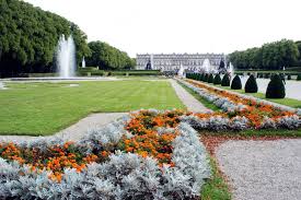 Then continue by boat to the benedictine abbey of frauenwörth, located. Herrenchiemsee New Palace