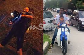Tiga maut dalam kemalangan melibatkan 2 lori dan sebuah bas ekspres di km142 lebuhraya utara selatan arah utara. Adik Kemalangan Motor Terpelanting Di Highway Tindakan Remaja India Buat Jurutera Ini Salute Habis Muka Dia Nampak Cukup Bimbang Viral Mstar