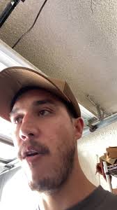 Benjamin Akins (@shakenbakin)