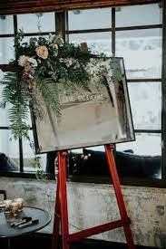 The calla lily also ranges to colors. Art Deco Wedding Flower Arrangements