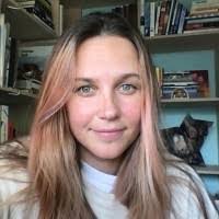 Julie Henson's Instagram, Twitter & Facebook