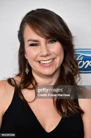 386 Tracey Wigfield Photos Stock Photos, High-Res Pictures, and Images