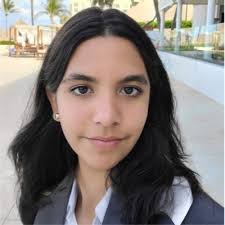 Let's just say I took a big, big risk. Two years ago in my junior year at  high school, I decided to enroll in Middle College, which would let me  finish my