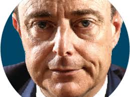 De mensen: Maud Vanhauwaert, Kami Rita Sherpa, Bart De Wever en Ken Elliott 