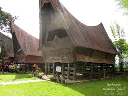 Rumah adat batak © 2017 kastro purba. Backpacker Alam Dan Sejarah Rumah Adat Batak Toba Si Rumah Bolon Di Balige