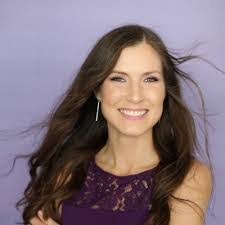 Sara Mueller's Instagram, Twitter & Facebook